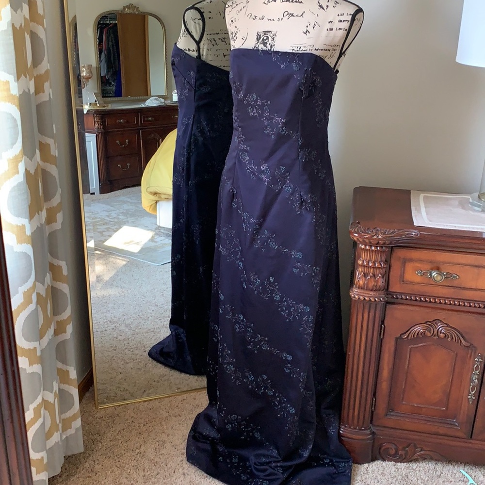 Sleeveless Satin formal dress bridesmaid